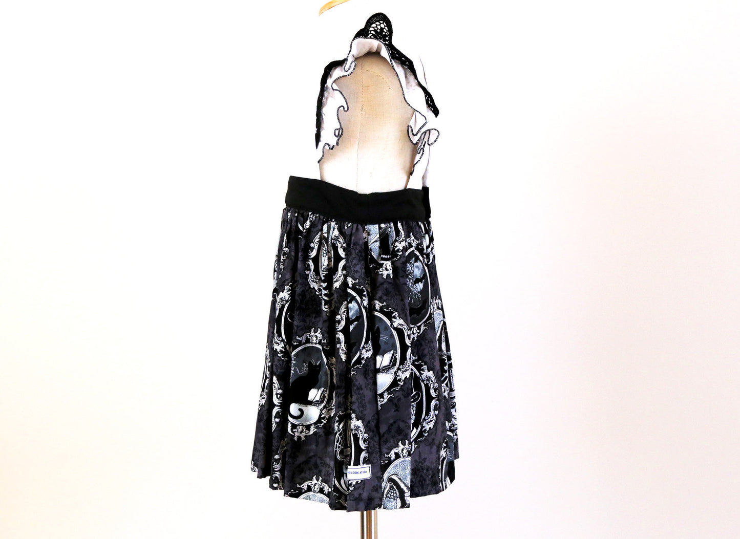 Dress - Halloween - Emma Polly Black Skull Portraits Black Cats with Lace Flutter